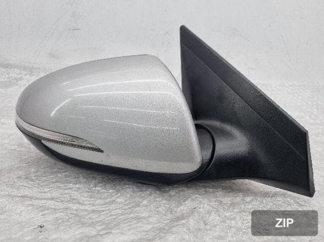 Hyundai Avante 2018 — боковое зеркало правое с сигналом и BSD