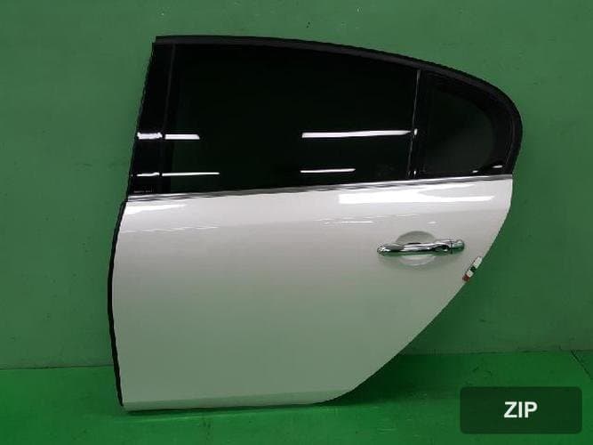 Renault SM5 2010 — дверь задняя левая