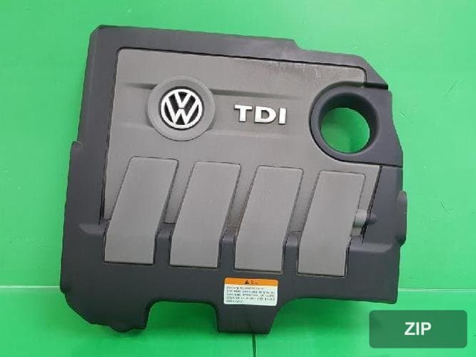Volkswagen Golf 2012 — крышка двигателя 03L103925AR