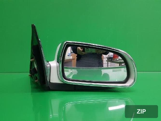 Hyundai Sonata 2006 — боковое зеркало правое 87620-3K010-8