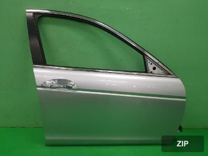 Honda Accord 2010 — передняя дверь правая