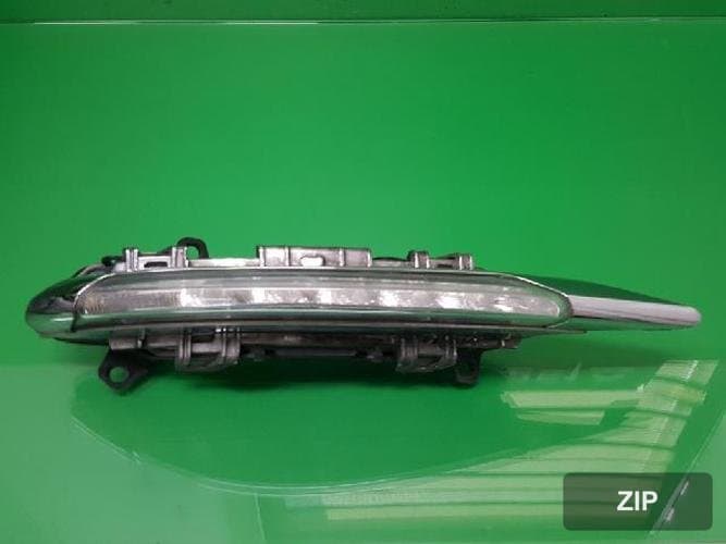 Mercedes-Benz S-Class 2010 — дневные ходовые огни правые A2218201056