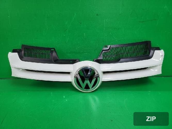 Volkswagen Golf 2008 — решётка радиатора 1K0 853 655
