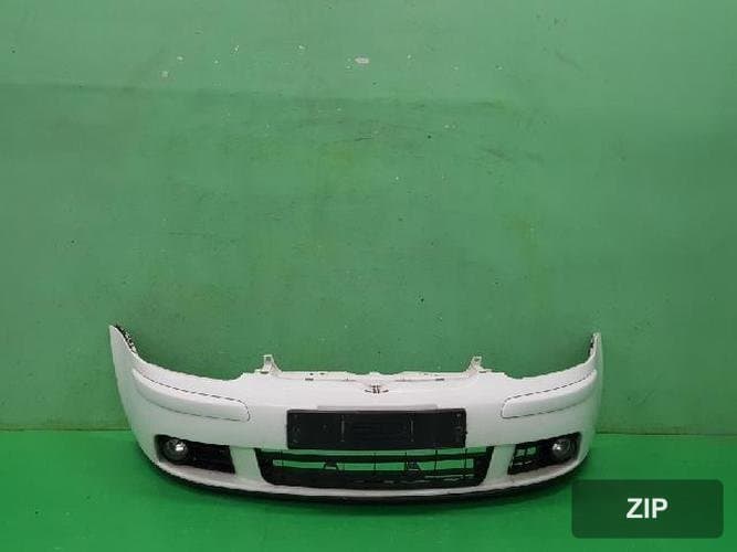 Volkswagen Golf 2008 — передний бампер