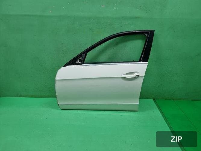 Mercedes-Benz E-класс 2010 — передняя дверь левая