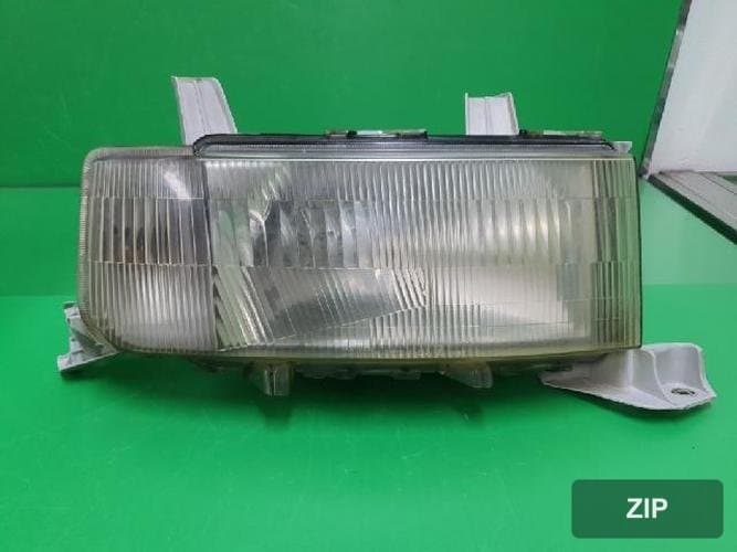 Toyota bB 2001 — фара правая 77162