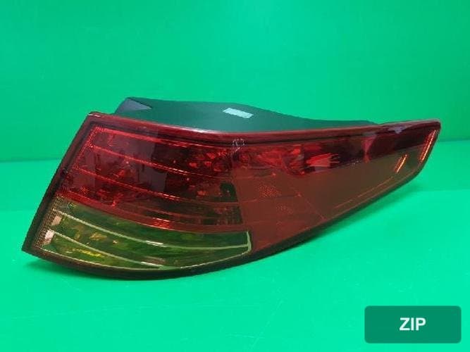 Kia K5 2012 — фонарь задний правый (комбинированный) 92402 2T0 2