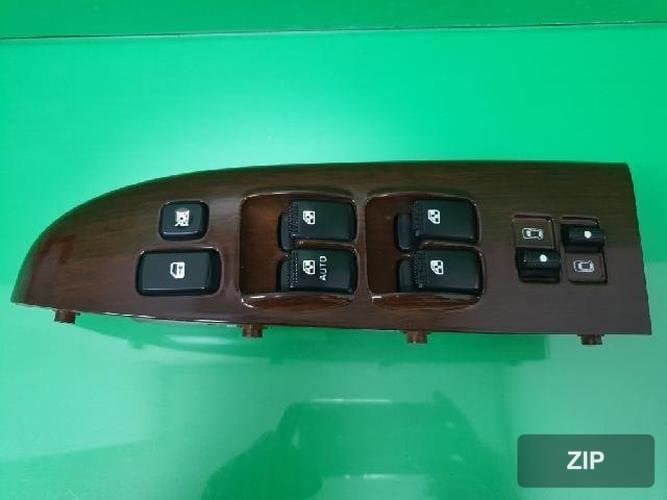 Kia Carnival 2007 — переключатель стеклоподъемника 93570 4D320 VV