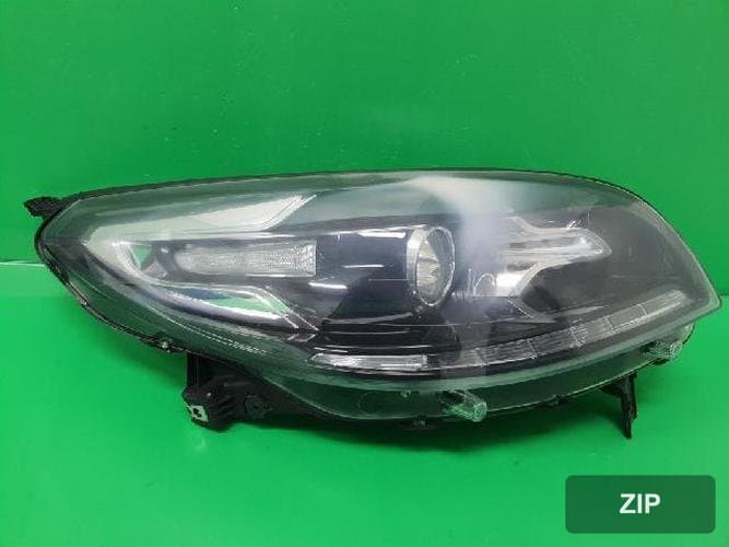 Renault SM7 2015 — фара правая 260103684R