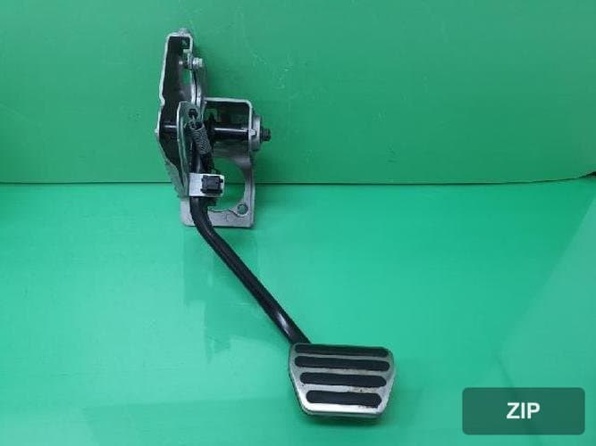 Land Rover Range Rover 2008 — педаль тормоза 6H42 2455BA8WQD