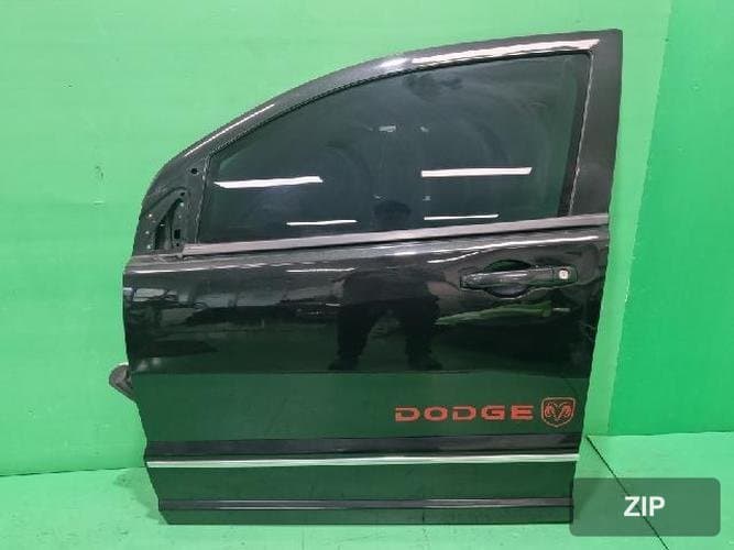 Dodge Caliber 2010 — передняя дверь левая
