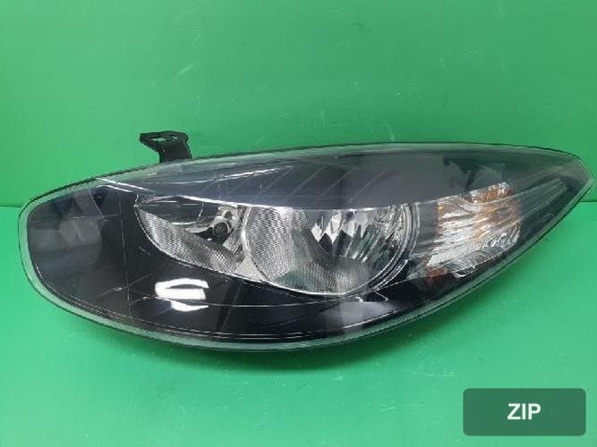 Renault SM3 2013 — фара левая 260600087R