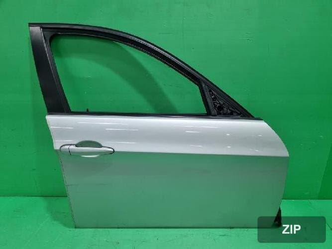 BMW 3 Series 2010 — дверь передняя правая