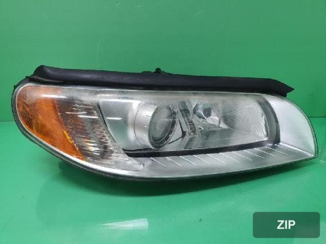 Volvo S80 2008 — фара правая 31214348