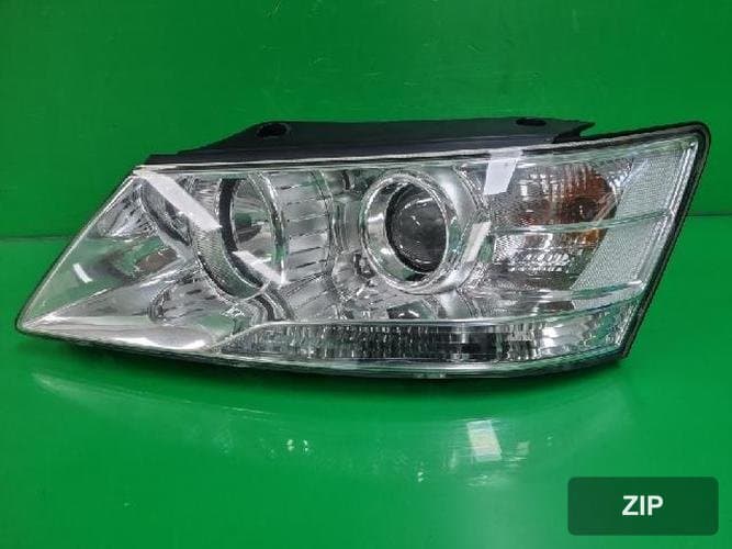 Hyundai Sonata 2010 — фара левая
