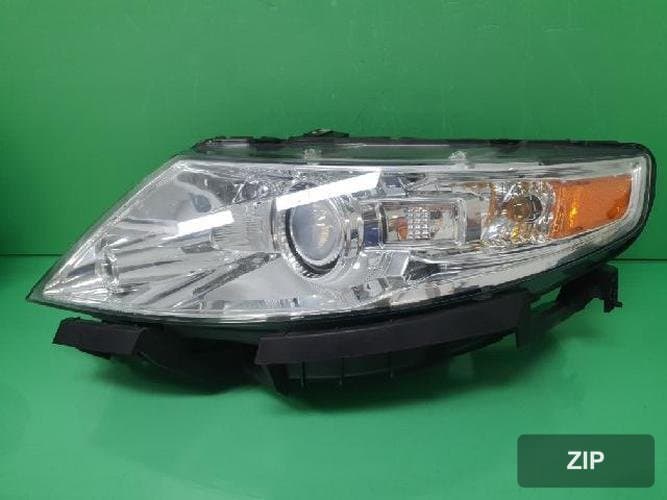 Ford MKS 2011 — фара левая 8A53 13005A