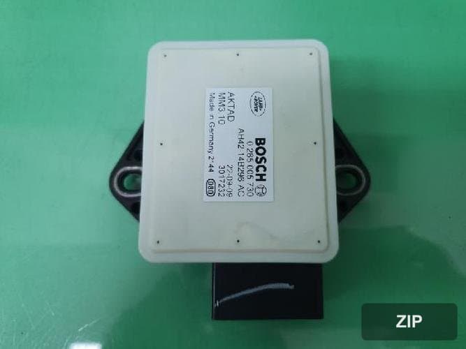 Land Rover Range Rover 2010 — датчик AH42 14B296 AC