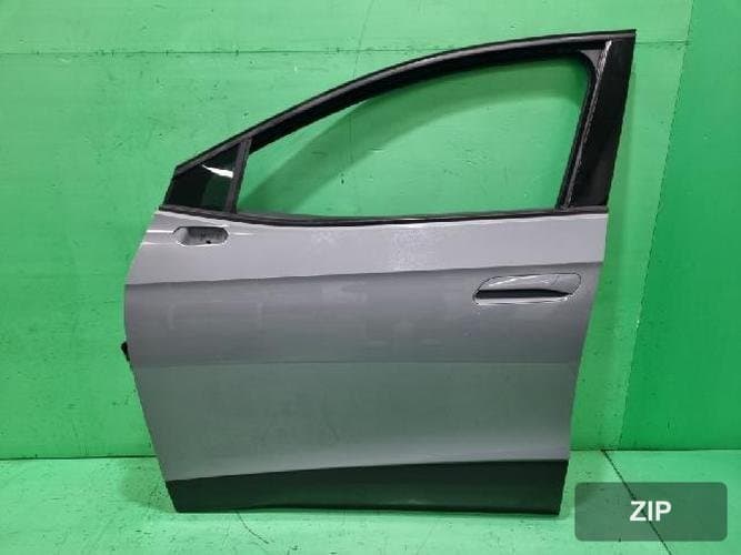 Volkswagen ID.4 2025 — передняя дверь левая