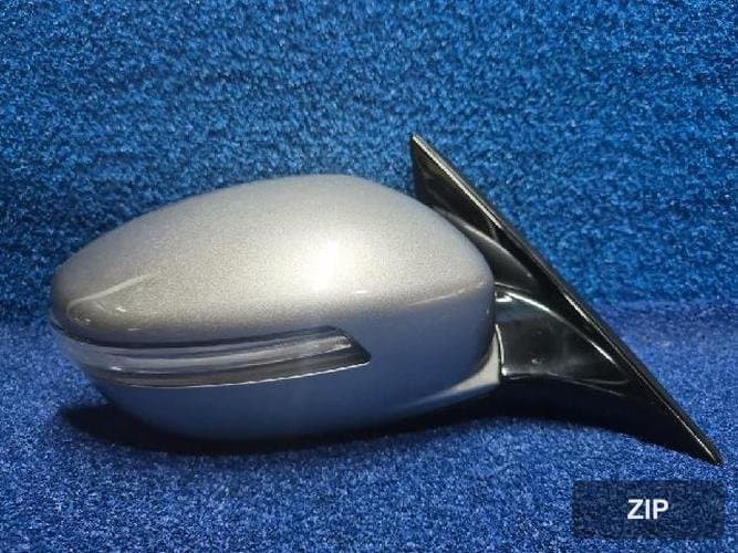 Hyundai Genesis 2012 — боковое зеркало правое