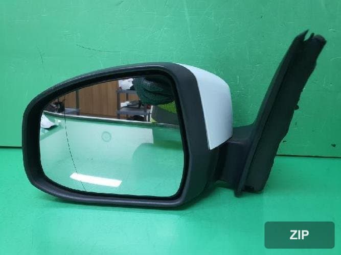 Ford Focus 2013 — боковое зеркало левое