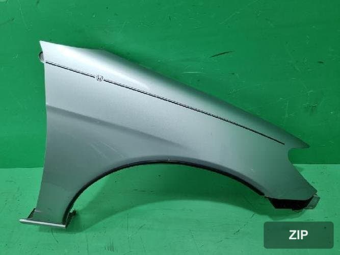 Honda Civic 2005 — крыло правое