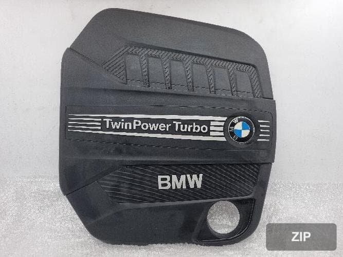 BMW 7 Series 2013 — крышка двигателя