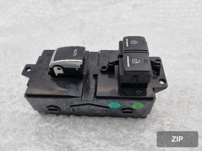 Kia K9 2013 — переключатель стеклоподъемника правый 299109048