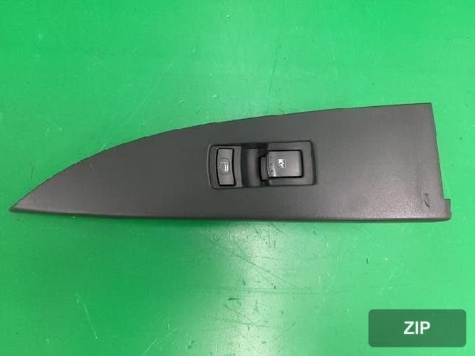 KG Mobility Kayon 2006 — переключатель стеклоподъемника правый 8583009010