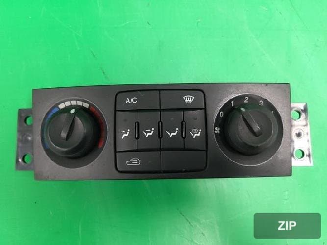 KG Mobility Rexton 2004 — переключатель климат-контроля 6870008010LAM 1