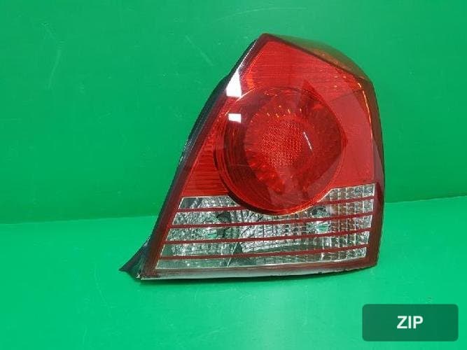 Hyundai Avante 2004 — комбинированный фонарь задний правый (пассажирский) 92402 2D500