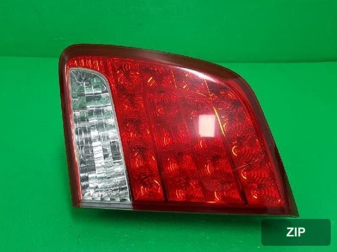 Kia Sorento 2012 — белый задний фонарь (багажника) 924062P100