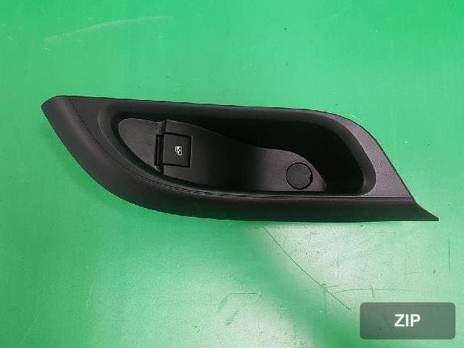 GM Daewoo Cruze 2014 — кнопка стеклоподъемника правая