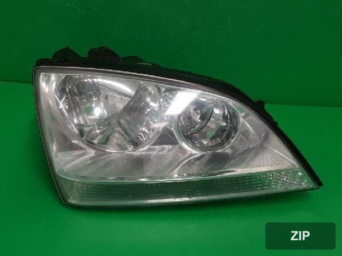 Renault SM7 2006 — фара правая 921023E000