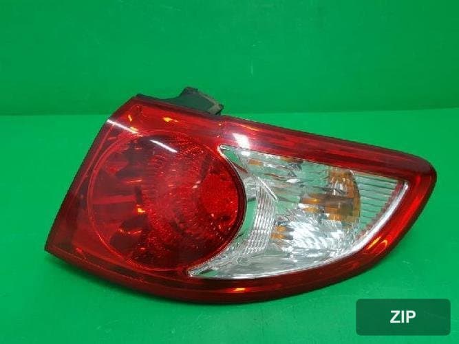 Hyundai Santa Fe 2006 — фонарь задний правый (комбинированный) 92402 2B000 10