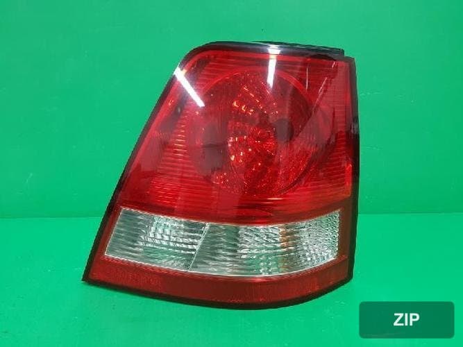 Kia Sorento 2004 — комбинированный фонарь задний правый (пассажирский) 92402 3E000 10