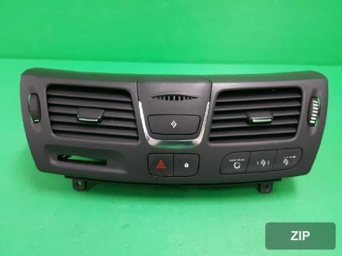 Renault SM5 2012 — торпеда