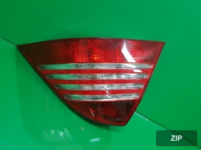 Mercedes-Benz S-Class 2008 — комбинированный фонарь задний правый
