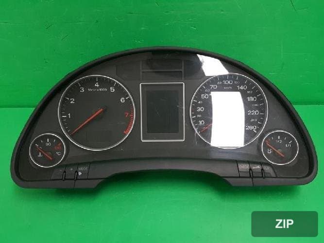 Audi A4 2003 — приборная панель 8E0920900L