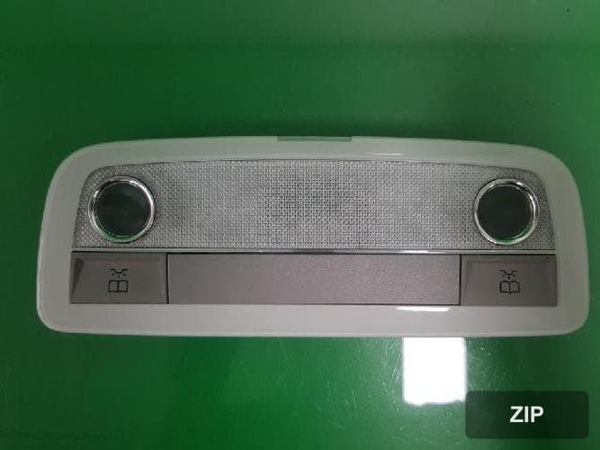 Mercedes-Benz C-Class 2009 — салонный светильник A2048204901