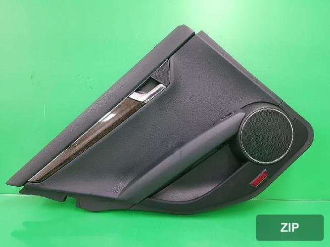 Mercedes-Benz C-класс 2009 — накладка задней двери левая A2045402710