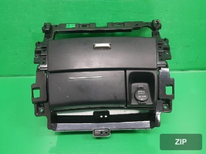 Kia Sorento 2010 — панель приборов 84730 2J000