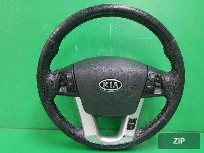 Kia Sorento 2010 — рулевое колесо