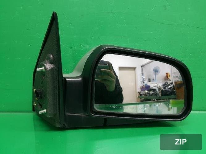 Hyundai Tucson 2007 — боковое зеркало правое 876202E500YK