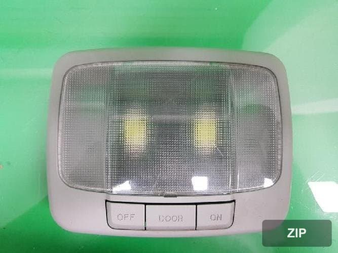 Kia Opirus 2010 — плафон салонный 928103901026