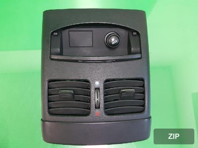 Kia Opirus 2007 — панель приборной доски 1