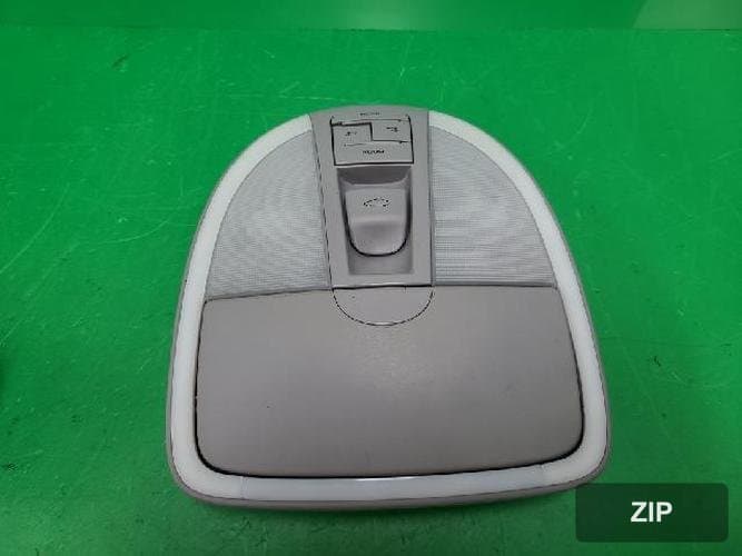 Hyundai Genesis 2008 — салонный светильник 92810 3M000TX