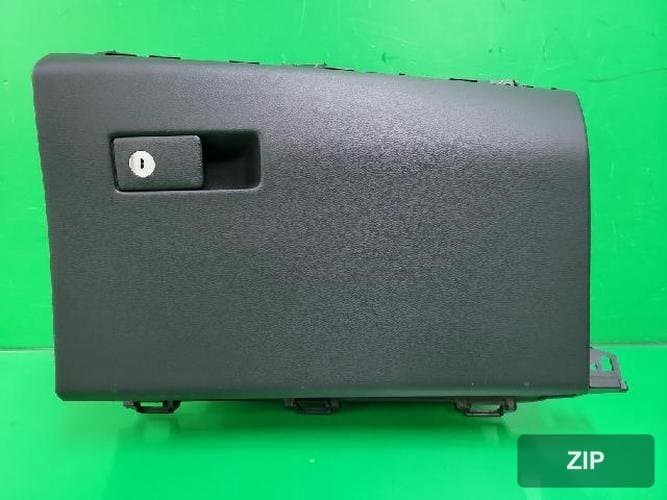 Kia K7 2016 — бардачок