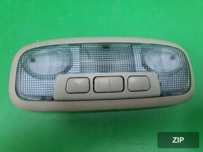 Ford Taurus 2010 — салонный светильник 3