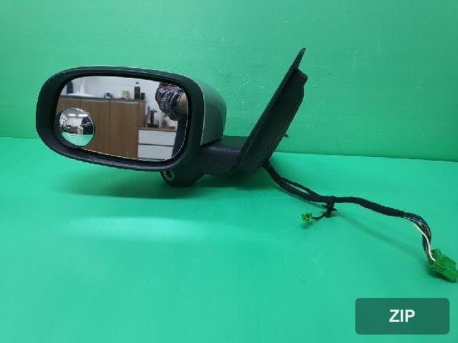 Volvo C30 2009 — зеркало боковое левое 30799988