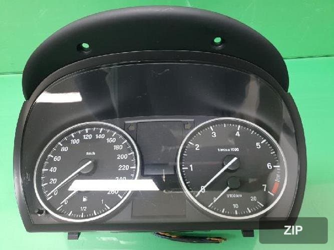 BMW 3 Series 2010 — панель приборов 9187336-01 2